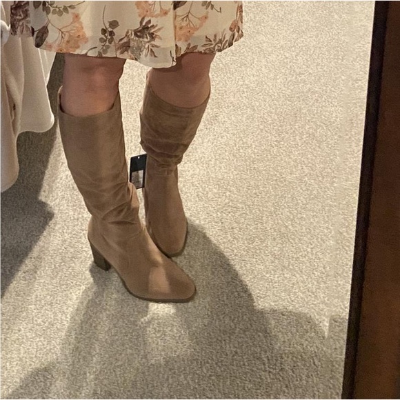 Universal thread tall taupe boots nwt - Picture 7 of 11